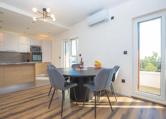 Capocesto Apartman *