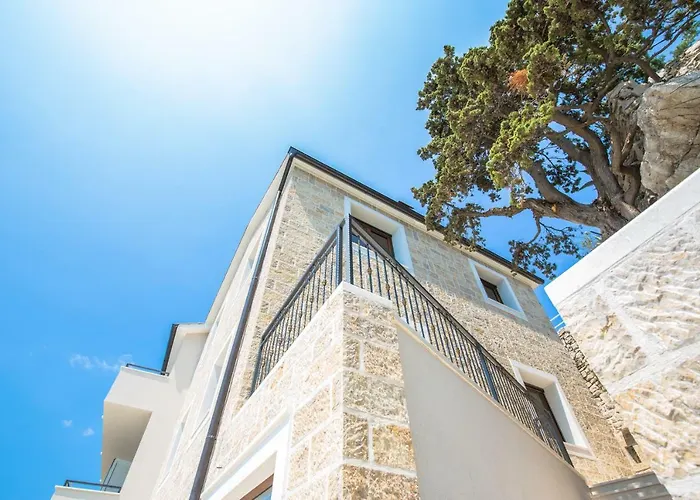 Capocesto Apartman *